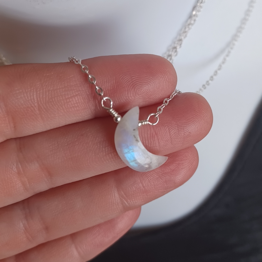 ☆ RAINBOW MOONSTONE & 925SS NECKLACE ☆